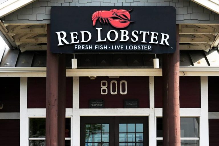 It wasn’t the endless shrimp that pinched Red Lobster. How private equity rolled the seafood chain.