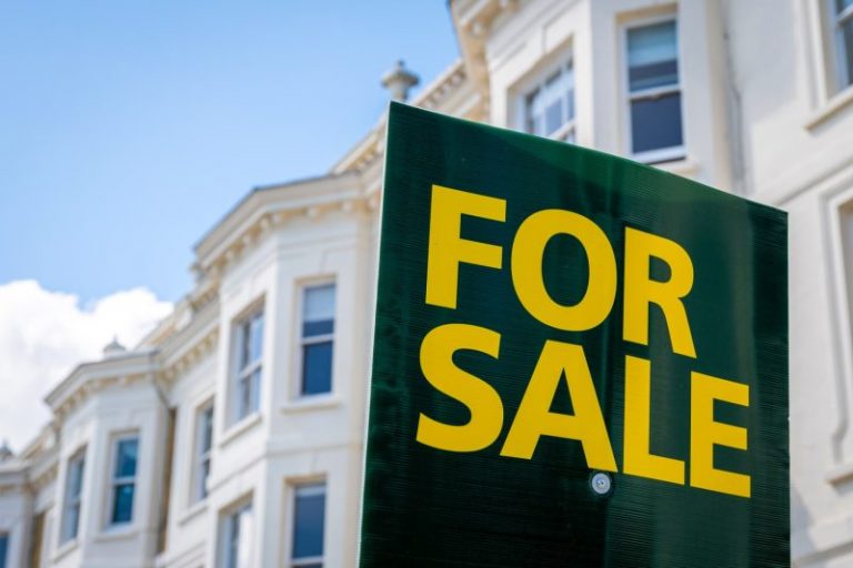 Mortgage rates plunge to the lowest level in over a year after weak employment report