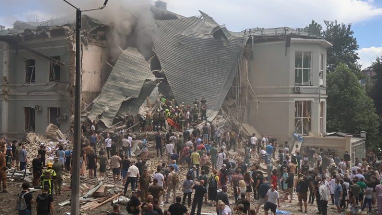 Biden admin faces mounting pressure to allow Ukraine to strike inside Russia with US missiles