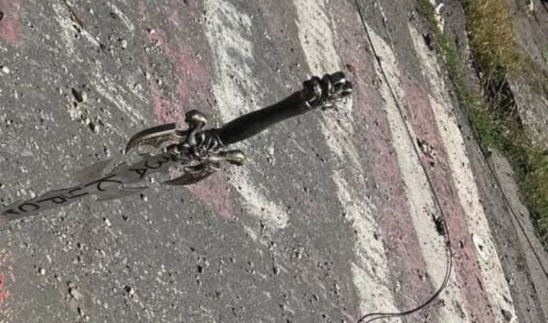 Kyiv investigates alleged Russian execution of Ukrainian soldier with sword inscribed ‘for Kursk’