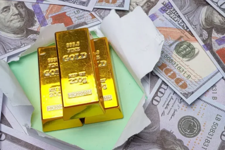 Gold’s “Moneyness”: Experts Debate Inflation, Dollar Dilemma and Future Highs