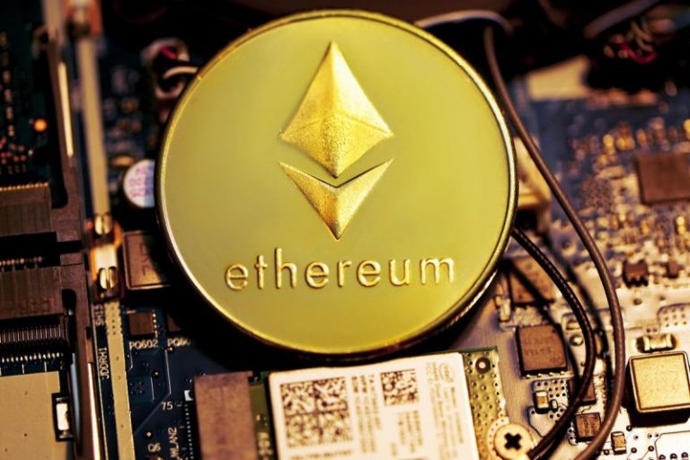 Crypto Market Update: Ethereum ETFs Outpace Bitcoin 5-to-1 in Weekly Inflows